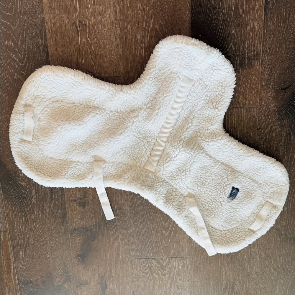 Dover saddlery equestrian competition show pad white lightly to not used at all